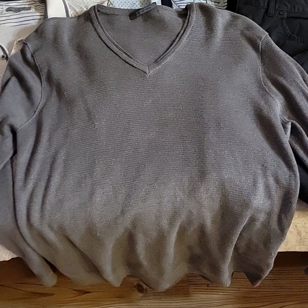 JOHN VARVATOS VNECK